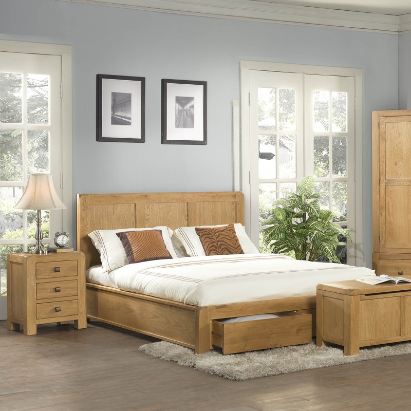 Avon Oak Blanket Box