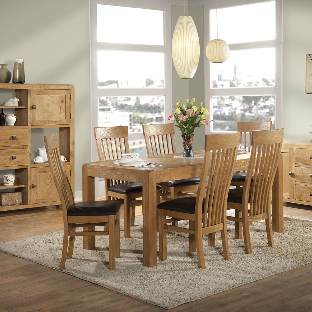Avon Oak Low Display Unit 2 Door 2 Drawer