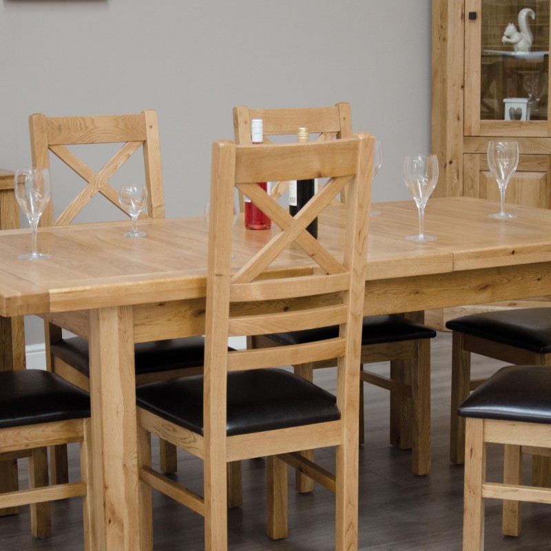 Deluxe Oak Medium 1500 Twin Leaf Extending Dining Table