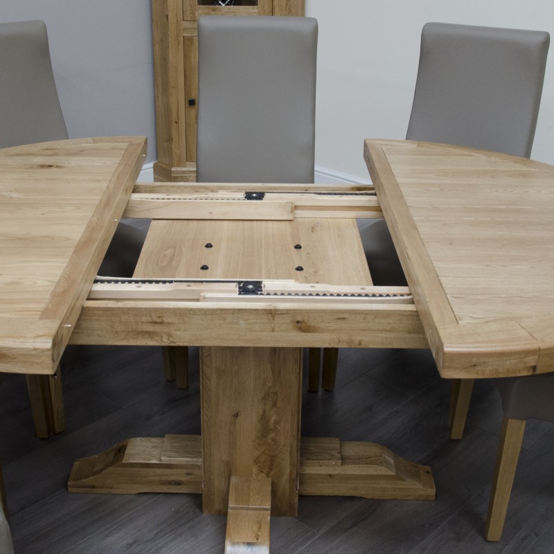 Deluxe Oak Round Extending Dining Table