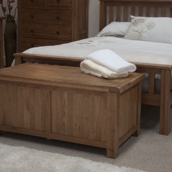 Homestyle Rustic Oak Blanket Box