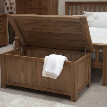 Homestyle Rustic Oak Blanket Box