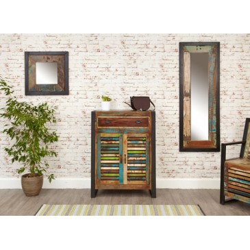 Urban Chic Small Mirror (Hangs landscape or portrait) Urban Chic Small Mirror (Hangs landscape or portrait)