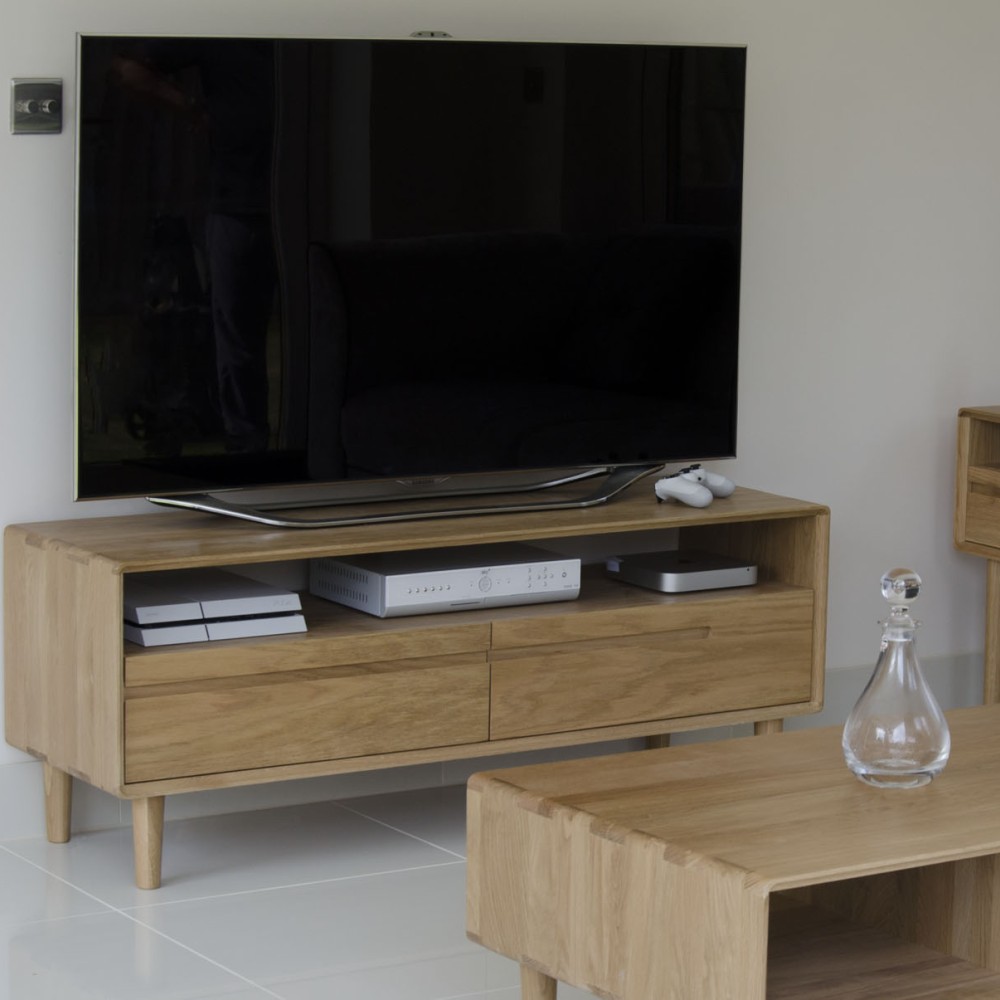 Scandic Oak Medium TV Unit