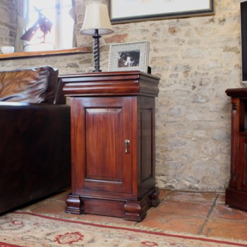 La Roque Mahogany Lamp Table / Pot Cupboard 