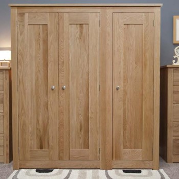 Torino Contemporary Oak Triple Wardrobe 